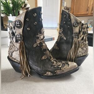 CORRAL WOMEN'S METALLIC OVERLAY FASHION BOOTIES - POINTED TOE SIZE 7